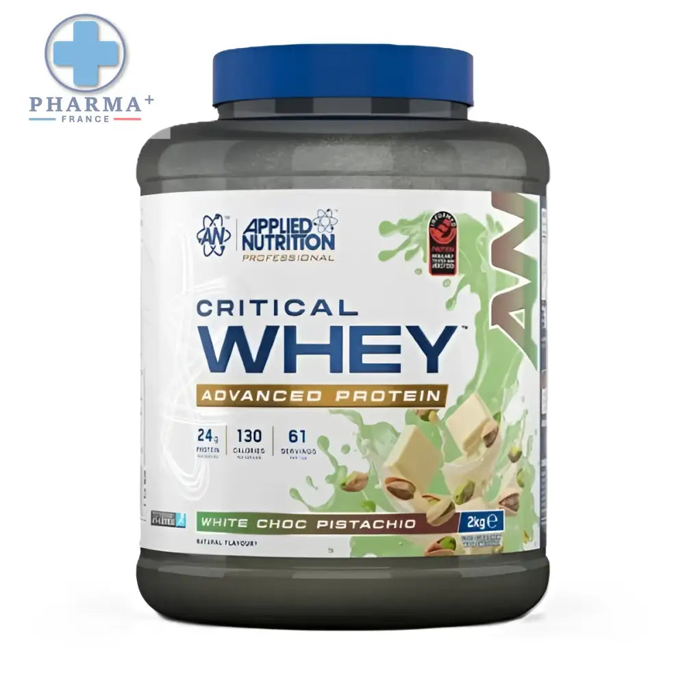 Container blanc et vert de applied nutrition critical whey advanced protein saveur white choc pistachio avec un couvercle bleu de 2 kg