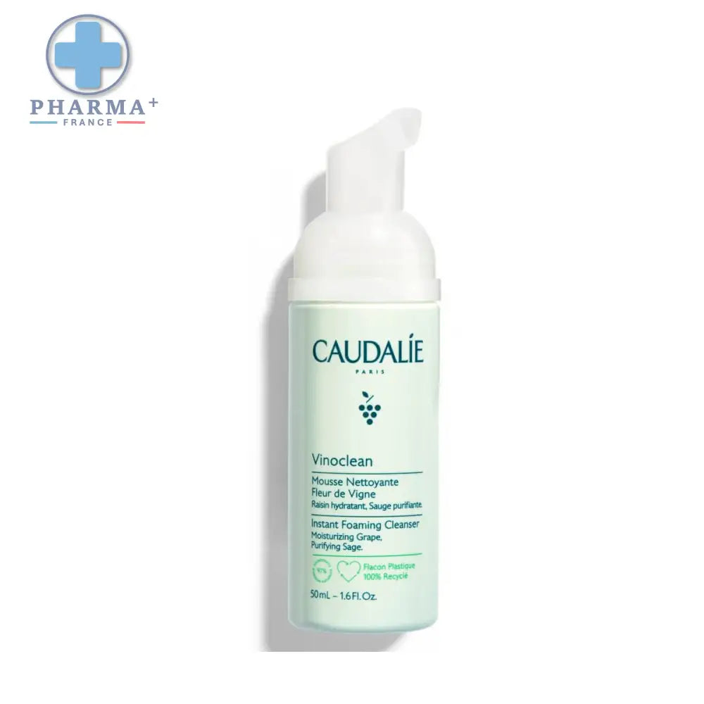 Flacon de mousse nettoyante Caudalie Vinoclean en vert pâle avec pompe blanche