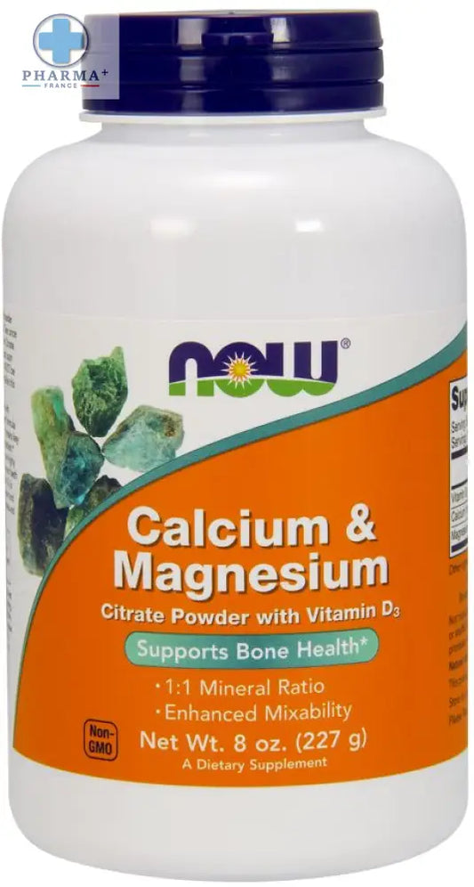 Bouteille en plastique blanc avec bouchon bleu foncé et étiquette orange now foods calcium magnésium citrate poudre 227 g pour la santé osseuse