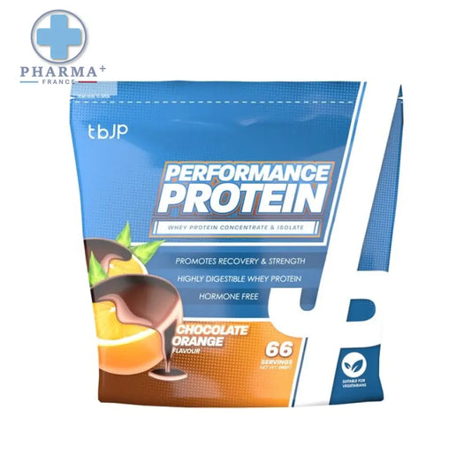 Poche bleue et blanche de performance protéine chocolate orange de trained by jp pour nutrition sportive
